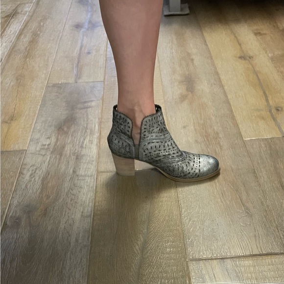 Chanii B Plumette size 40 Brand new - Picture 9 of 11